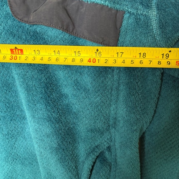 Patagonia Polartec Re-Tool Synchilla Snap T Fleece Pullover
Blue Teal Large - Picture 10 of 10